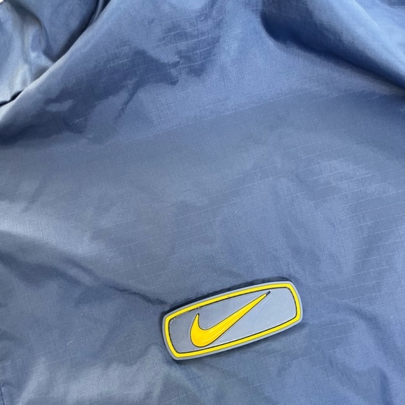 Vintage 1990 Nike Windbreaker Right side Swoosh  White and yellow stripe on back - Picture 3 of 6